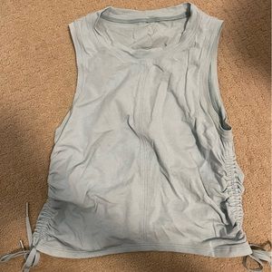 Lululemon crop tank size 4